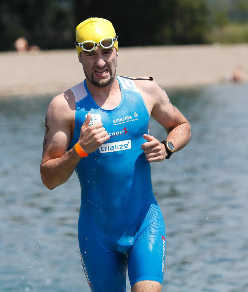 Beim Schwimmausstieg nach 2 Runden.